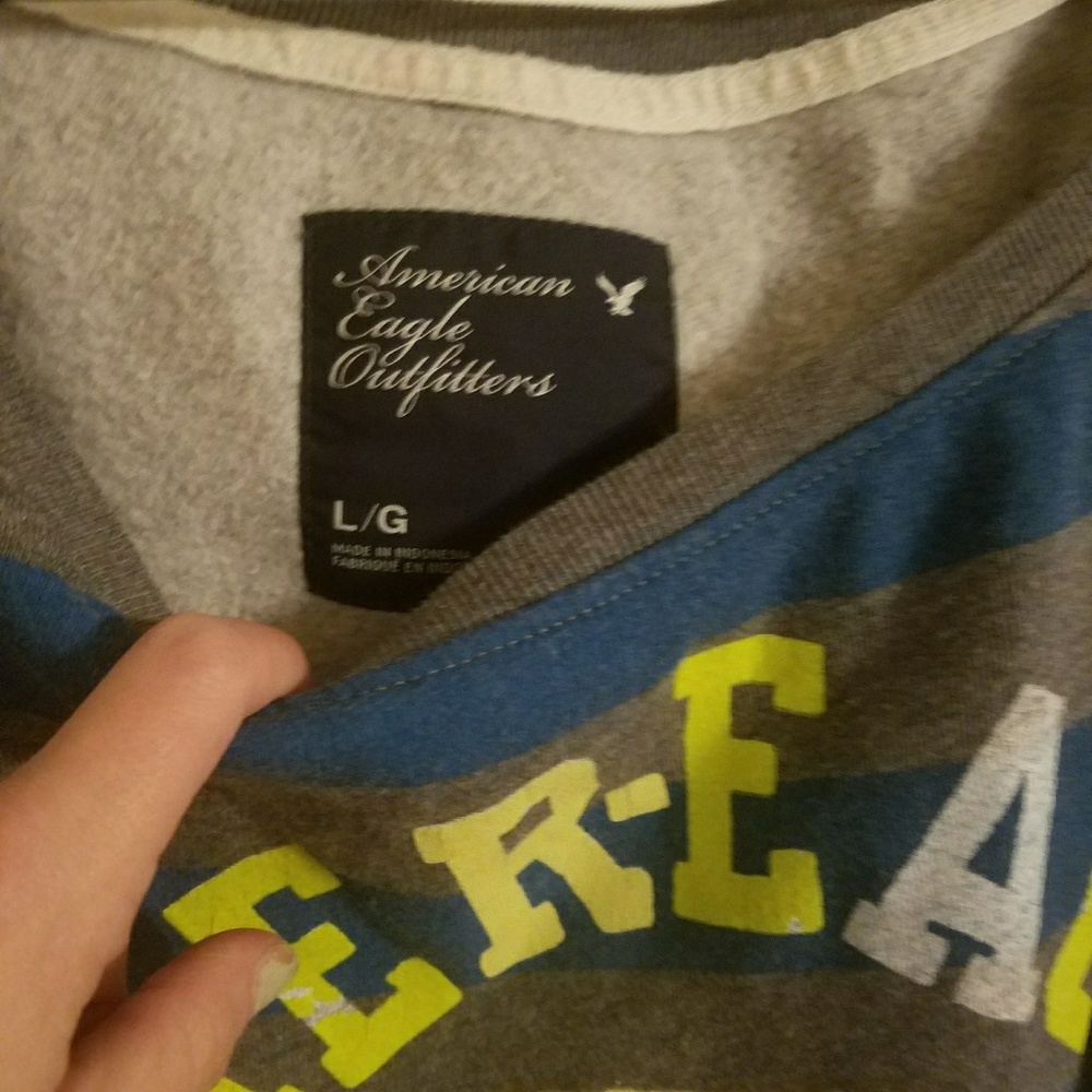 American Eagle sweater - Picture 3 of 3
